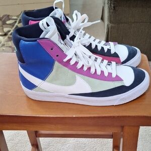 Nike Blazer Size 7Y Women's 8.5